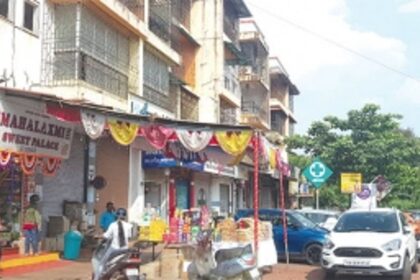 Diwali shopping in full swing in Margao, despite soaring prices