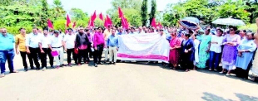 Dock workers protest delayed wage negotiations at Mormugao Port Authority 1 Dock workers protest delayed wage negotiations at Mormugao Port Authority