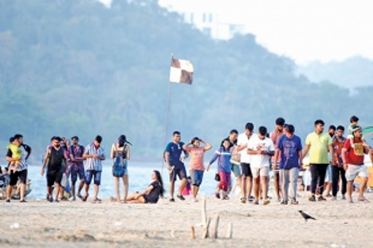 Domestic tourists arrive,  but State SOPs violated