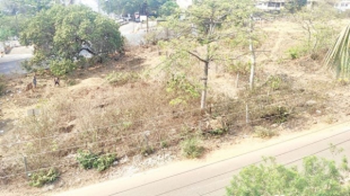 Dona Paula circle losing its charm