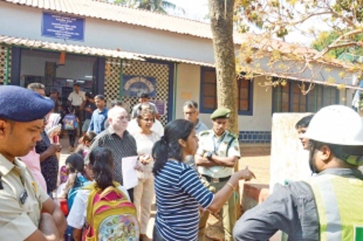 Dona Paula residents oppose setting up of mobile tower in school premises