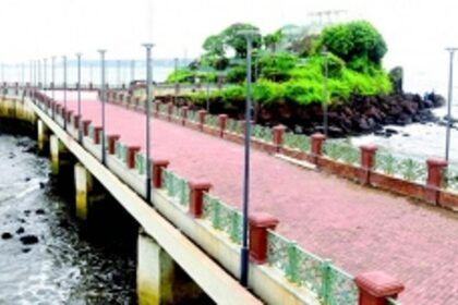 Dona Paula residents up in arms against jetty contractor