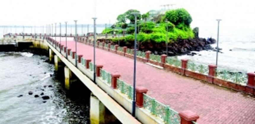 Dona Paula residents up in arms against jetty contractor