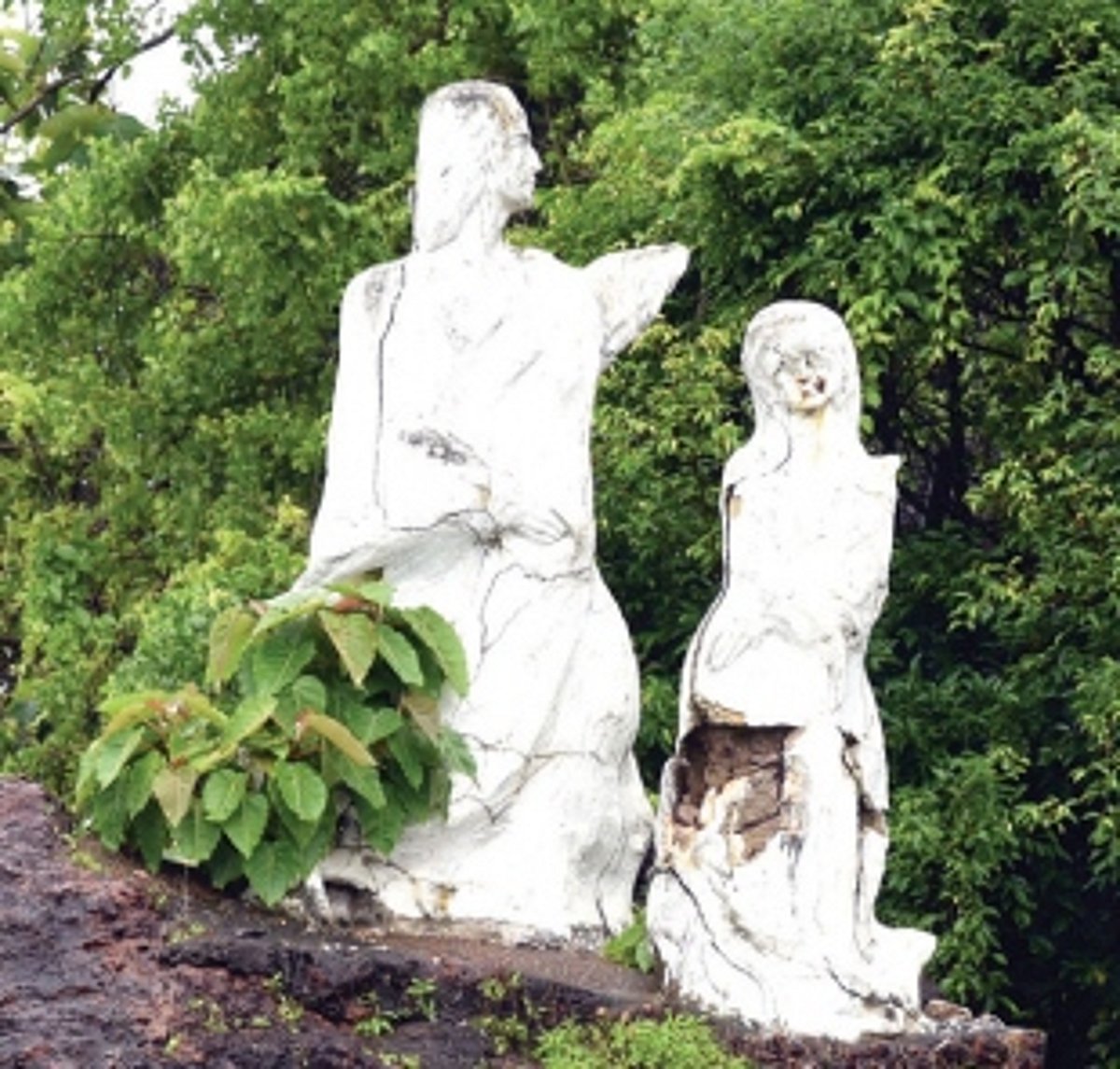 Dona Paula’s symbol of love now totally ignored