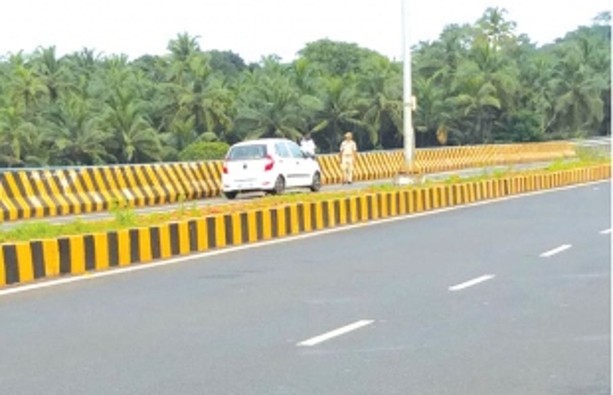 Don’t allow vehicles to stop on  Mashem bridge: Canacona locals