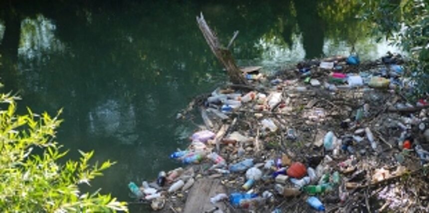 Don’t litter near water bodies