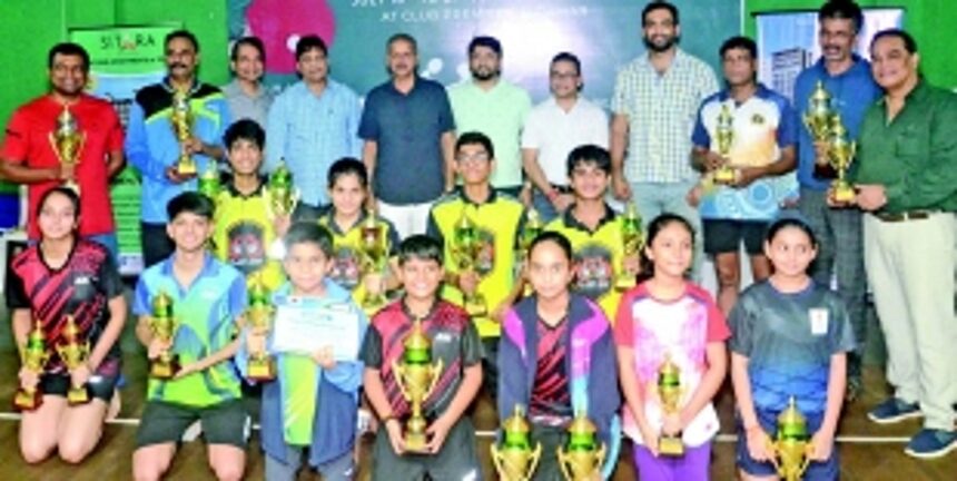 Double crowns for Aaron and Ishita