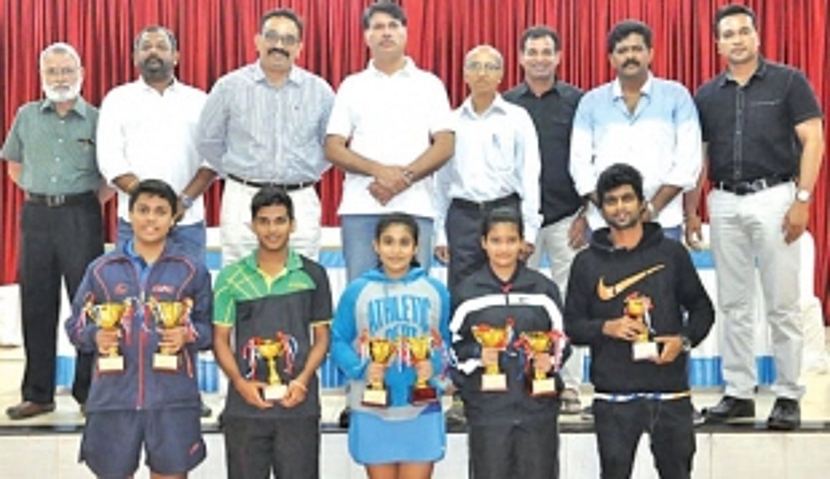 Double crowns for Wesley, Tanisi