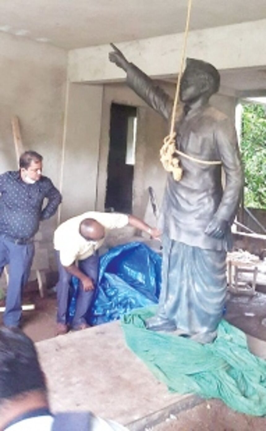 Dr Lohia’s statue is safe, martyr’s memorial is not found, says Shirodkar