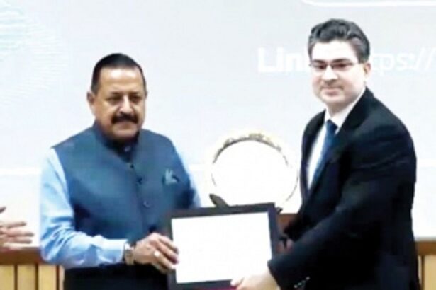 Dr Mazumdar of CSIR-NIO receives National Award  in Ocean Sciences