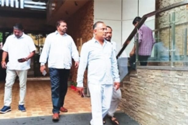 Drama in Margao as Cong leaders try to hold on to petulant MLAs