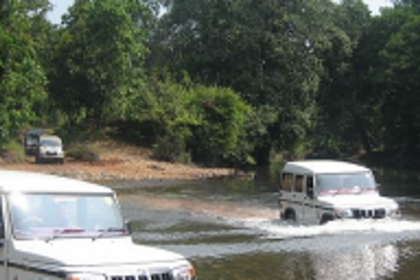 Dudhsagar jeep operators urge Govt to increase  daily trips to 300