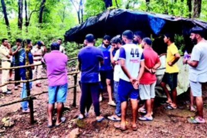 Dudhsagar tour guides continue to protest against fee hike by tourism and forest depts