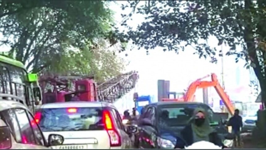 Dug-up highway causes early morning traffic mess at Margao’s doorstep