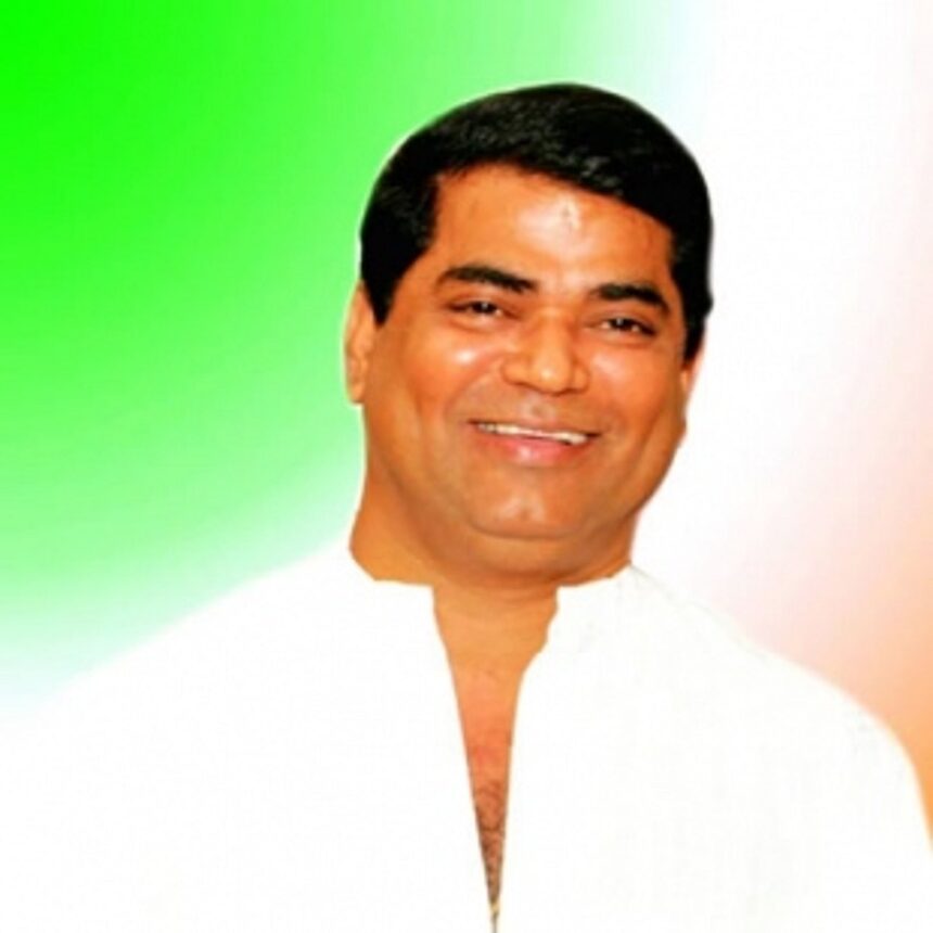 Dy CM condemns Raut's statements