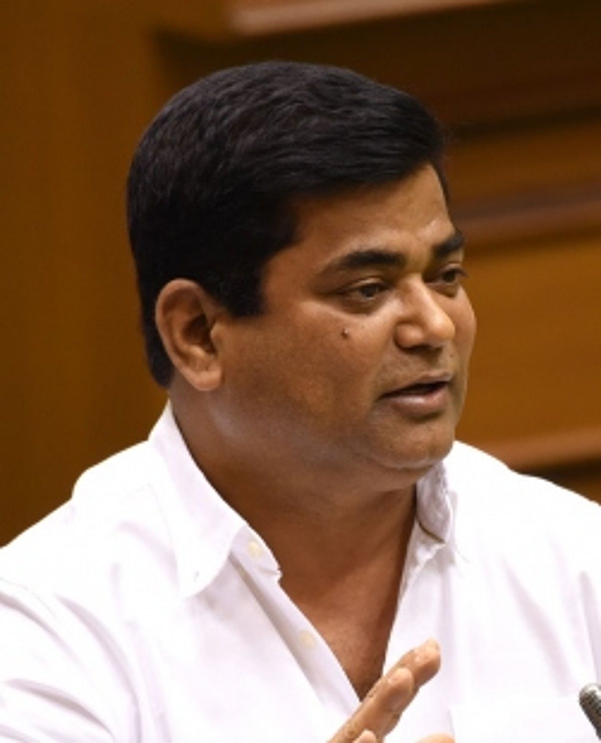 Dy CM defends  Javdekar