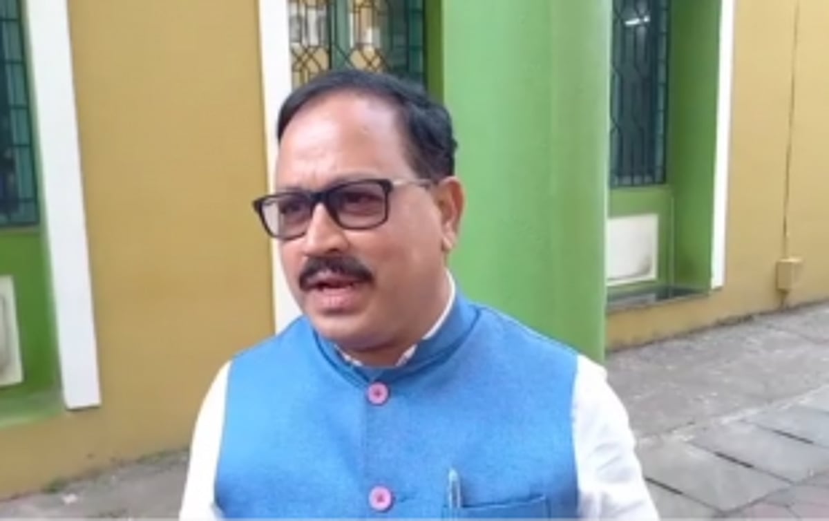 ELECTED REPRESENTATIVES FROM SEVERAL VILLAGES OF VARIOUS TALUKAS OPPOSE CLASSIFICATION OF VILLAGES INTO ESA