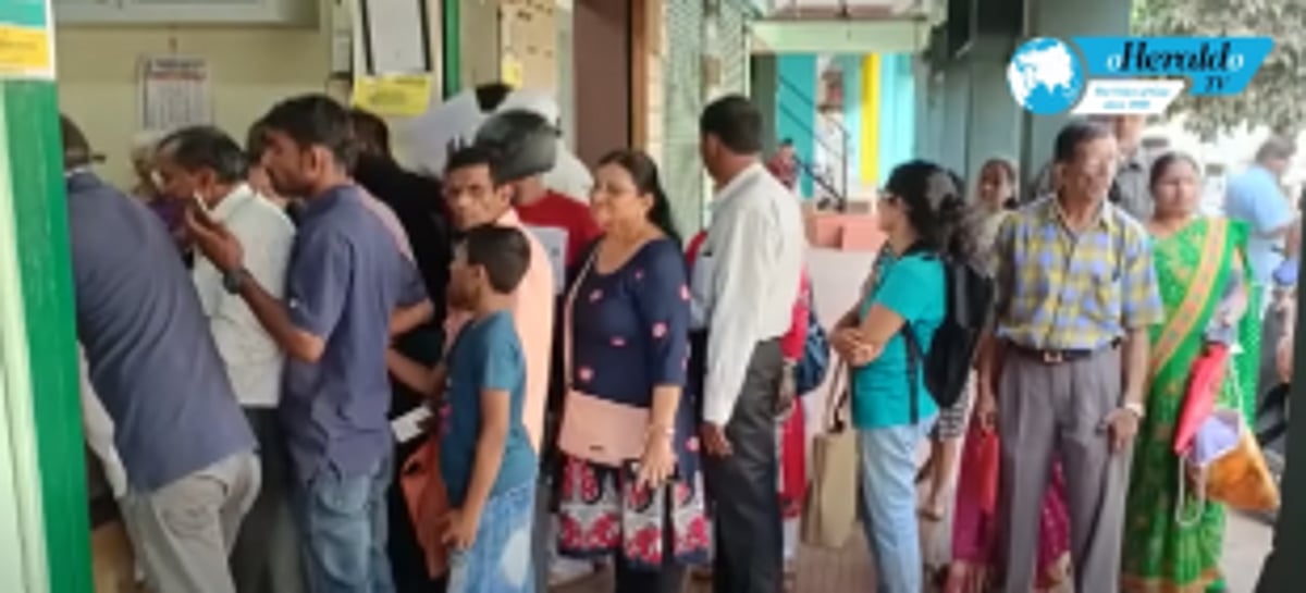 ENDLESS Queues and chaos: Citizens struggle to obtain, update Aadhaar ahead of June 30 deadline