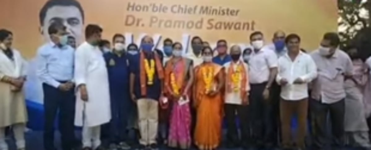 Early advantage to BJP as Opposition stands decimated