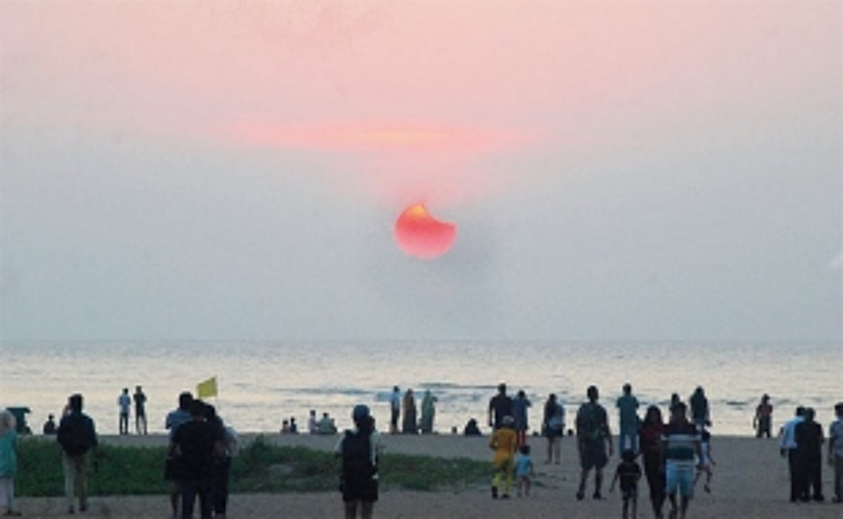 Eclipsed Sun dives into living memory of Goans