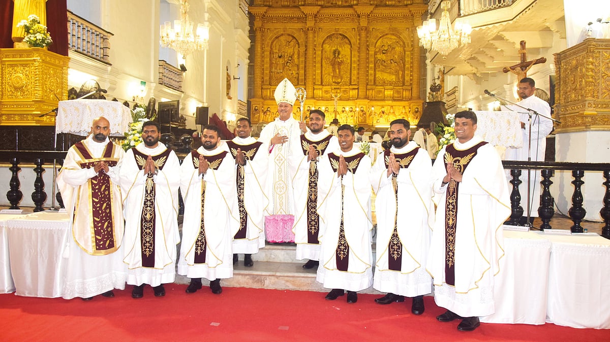 Eight New Priests Ordained for Archdiocese of Goa and Daman at Se Cathedral
