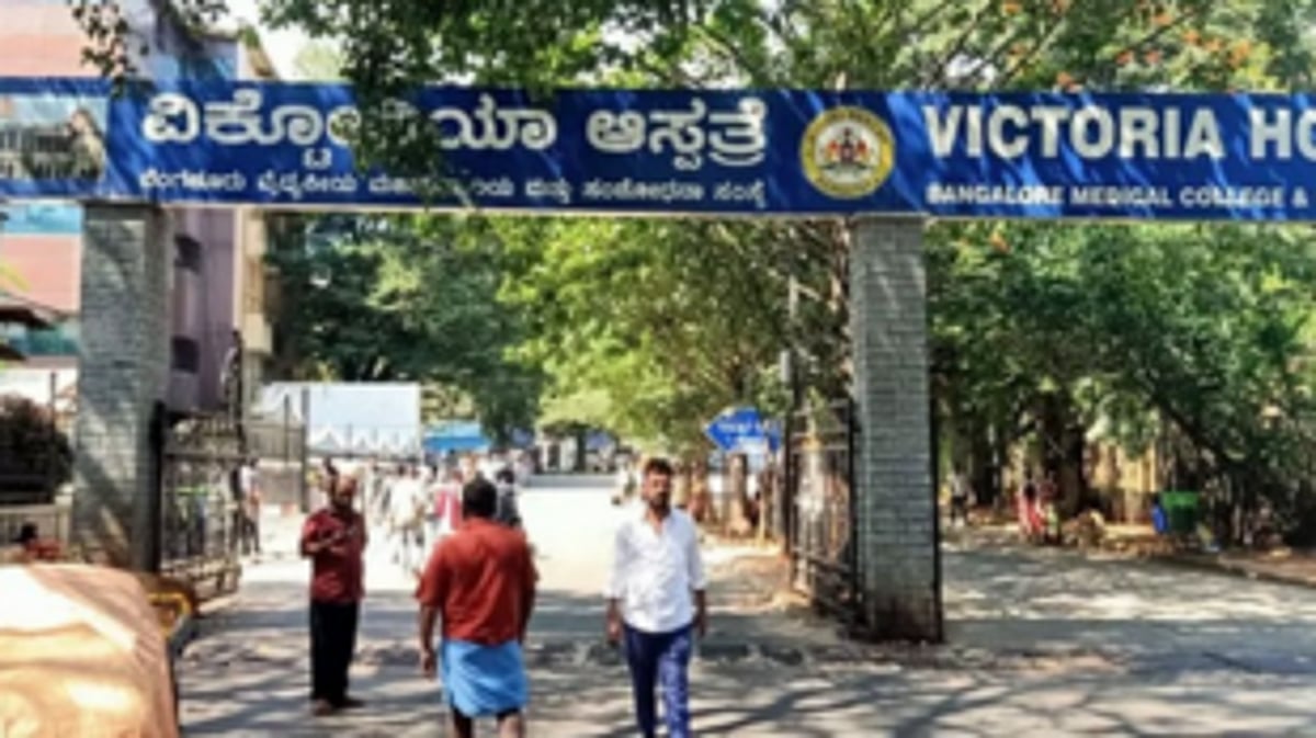 Eight-Year-Old Student Succumbs to Burns After Falling into Hot Sambar Vessel at School in Karnataka