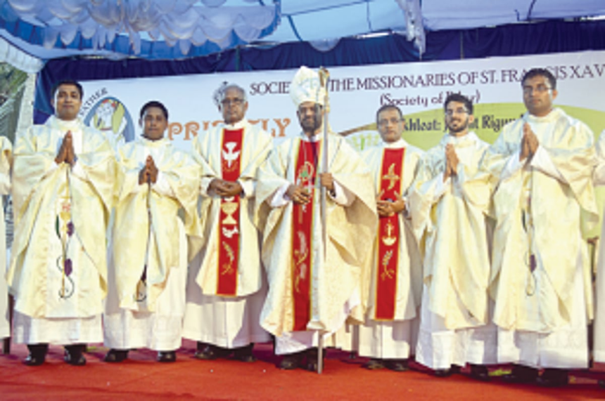 Eight ordained as Pilar Society priests