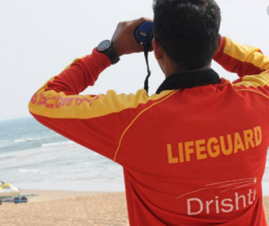 Eight tourists saved from drowning