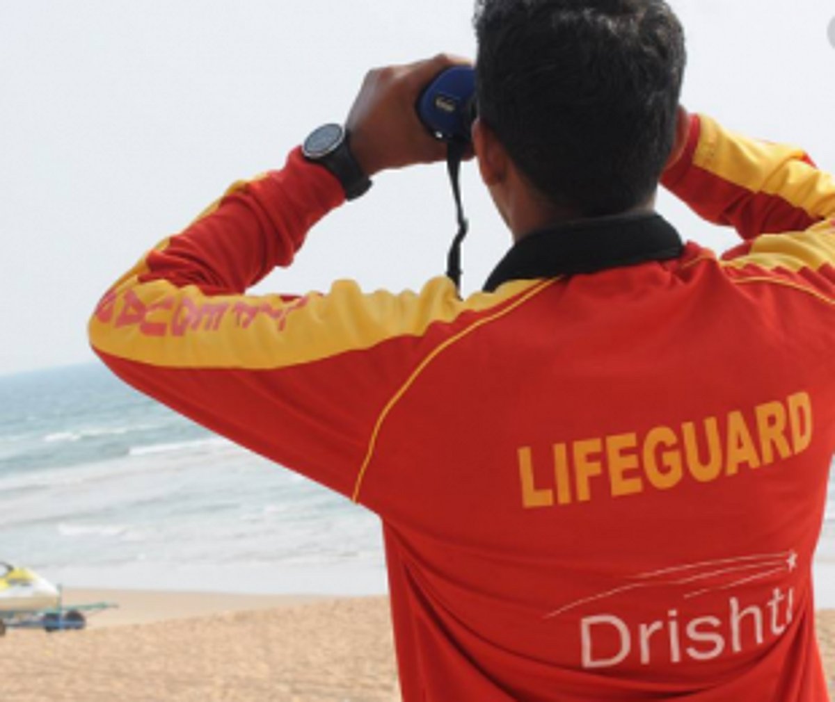 Eight tourists saved from drowning