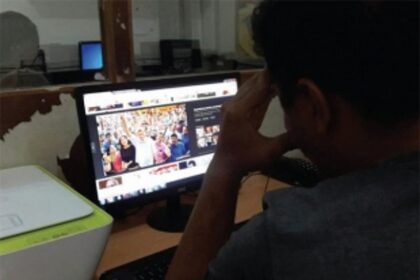 Election results - offline: 1, online: 0