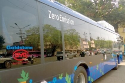 Electric buses may have little impact on pollution control