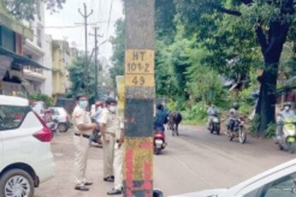Electricity pole located  in middle of road poses  risk to motorists in Ponda