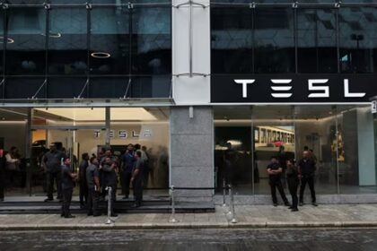 Elon Musk’s Tesla Arrives in India: Model Y Hits Mumbai Roads with a Premium Price Tag