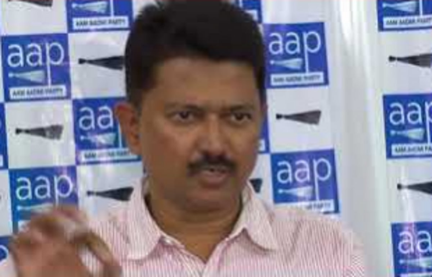 Elvis Gomes, Carlos Almeida voice support to workers 1 Elvis Gomes, Carlos Almeida voice support to workers