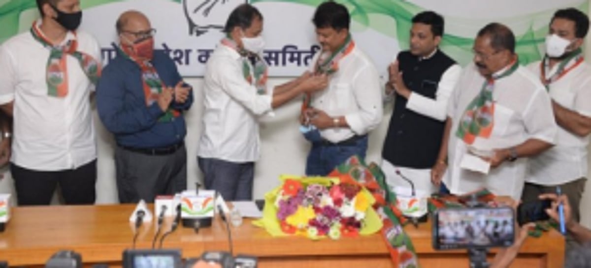 Elvis joins Congress