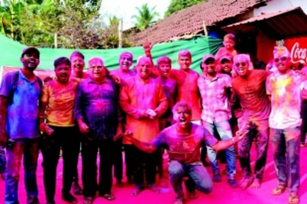 Enjoying shades of pink at Zambaulim’s Gulatosav