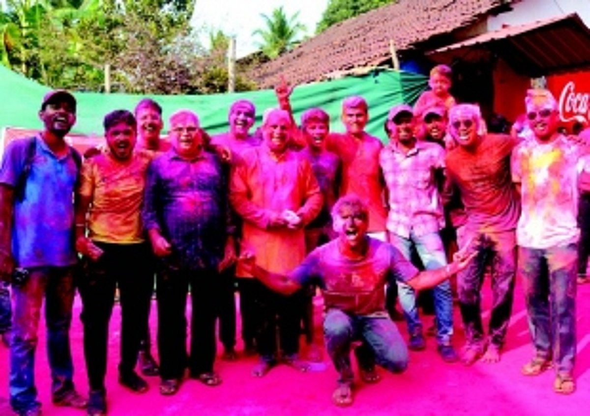 Enjoying shades of pink at Zambaulim’s Gulatosav