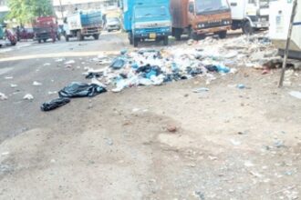 Ensure collection of garbage  even on weekends, holidays