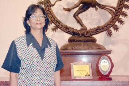 Entertaining with her melody