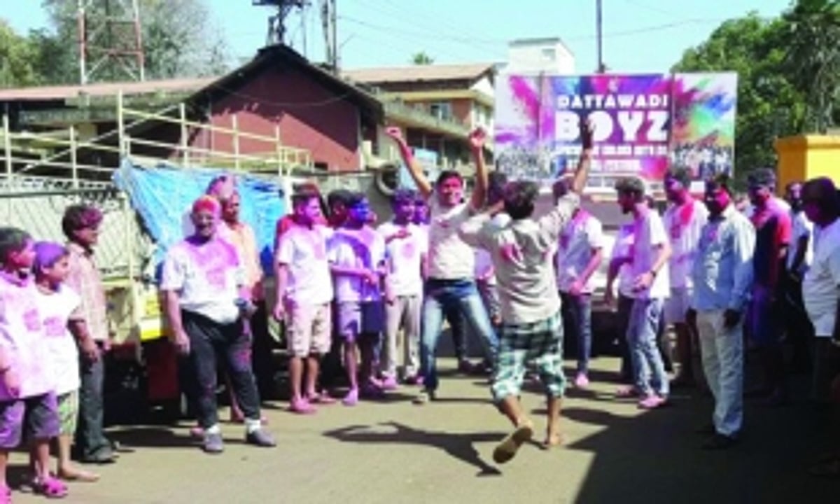 Enthusiasm marks Holi in Sanguem