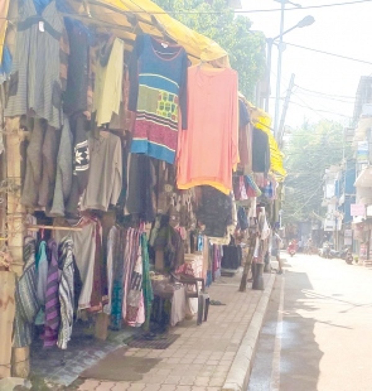 Evict all encroachers from  footpaths, say Morjim locals