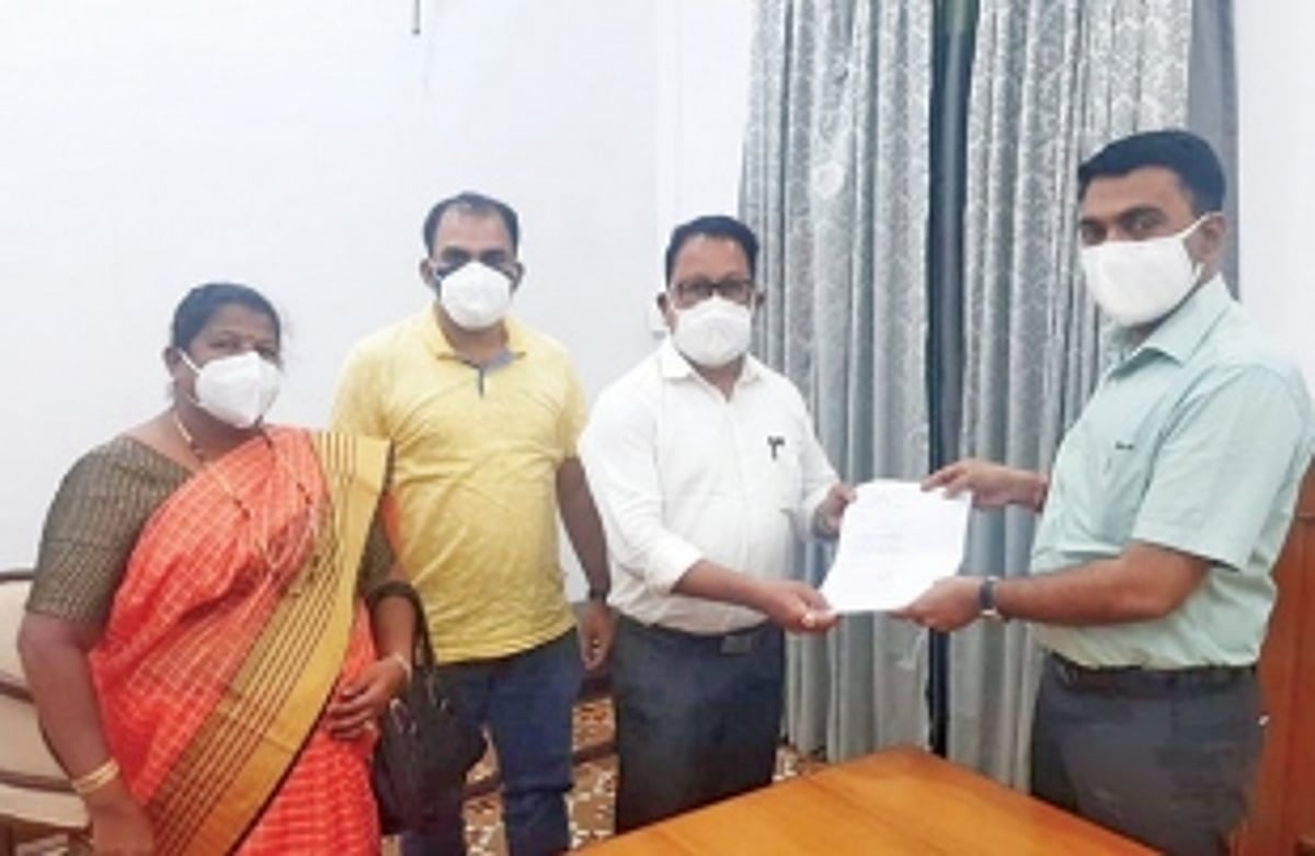 Ex-MLA, others  issue  memorandum to CM