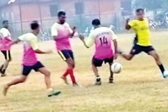 Excel Rovers move into quarter-finals