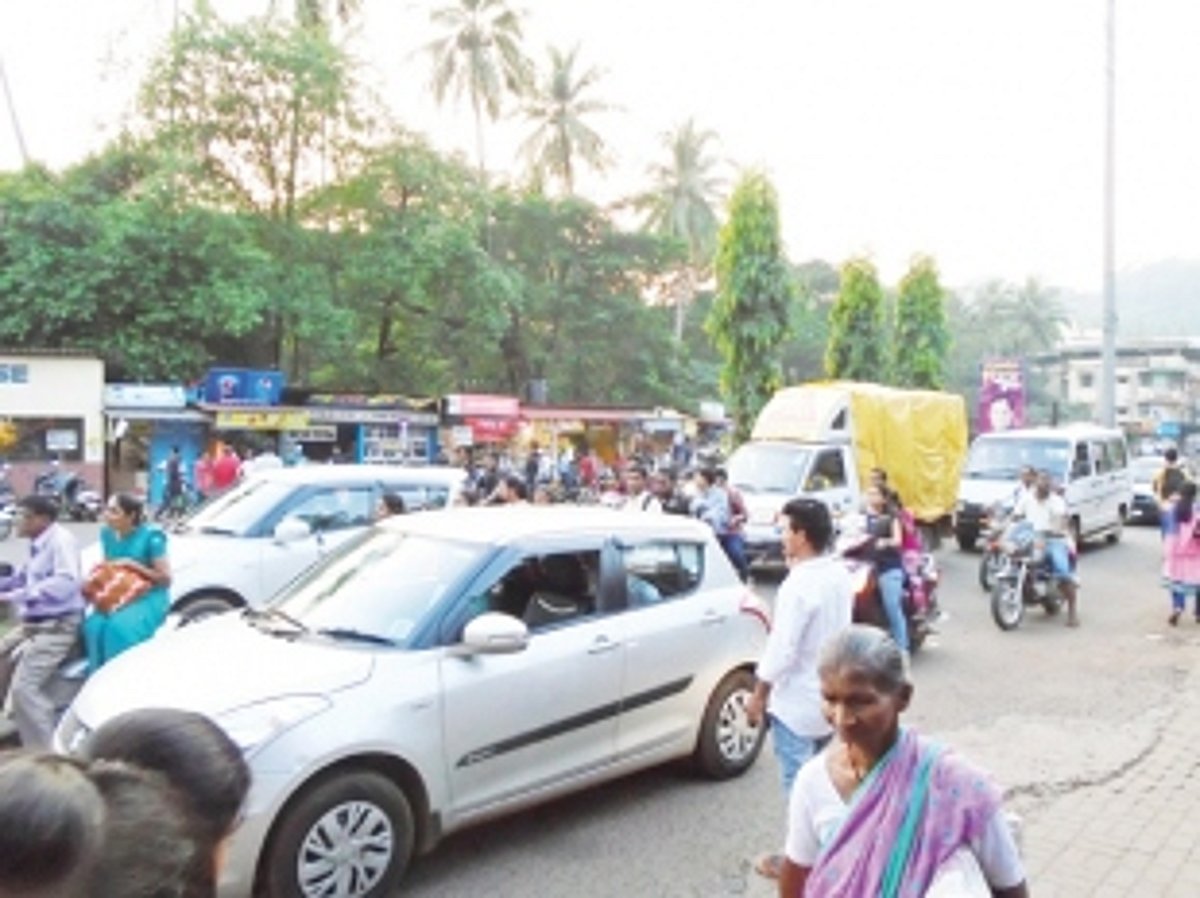 Exit, entry to Ponda town, a Herculean task
