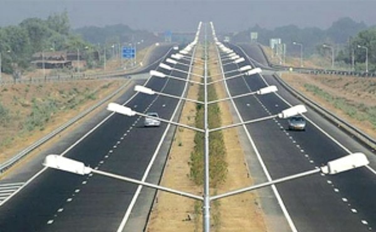 Experts find inadequacies in EIA for three linear projects