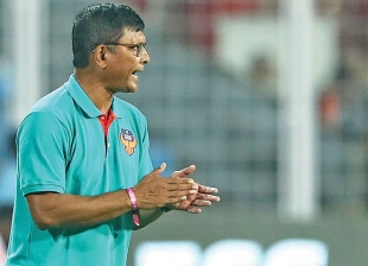 FC Goa appoint  Derrick as head coach