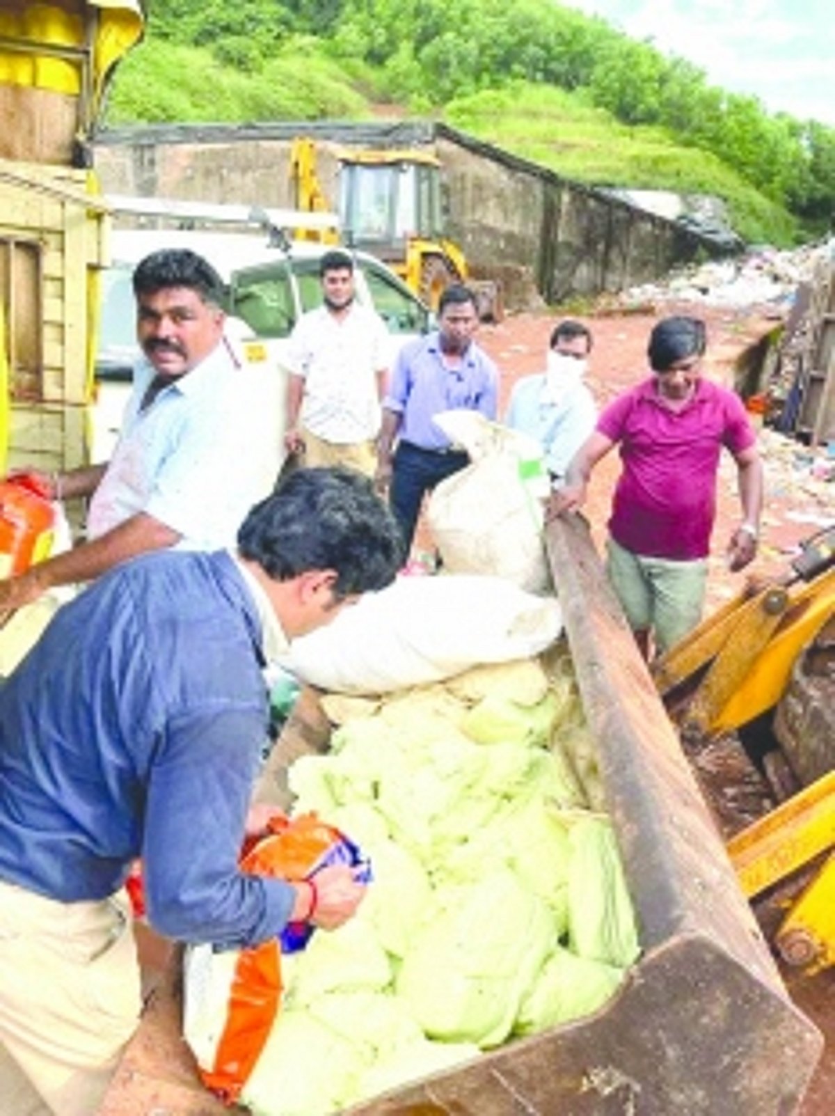 FDA seizes substandard sweets and savouries in slew of raids across Margao