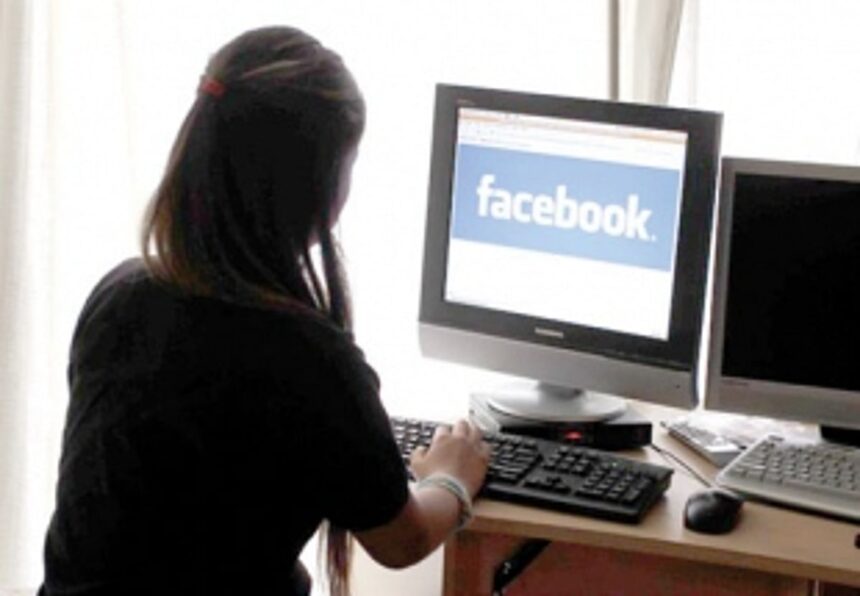 Fake Facebook user cheats woman of Rs 6 lakh 1 Fake Facebook user cheats woman of Rs 6 lakh
