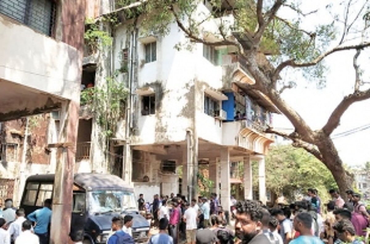 Family of 4 commits suicide in flat at Mapusa