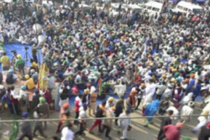 Farmers at Delhi borders retract but are cautious